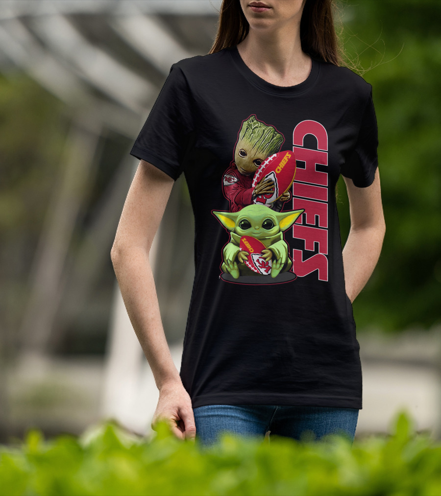 Grzd Chiefs Kansas City Groot And Baby Yoda Football T-Shirt