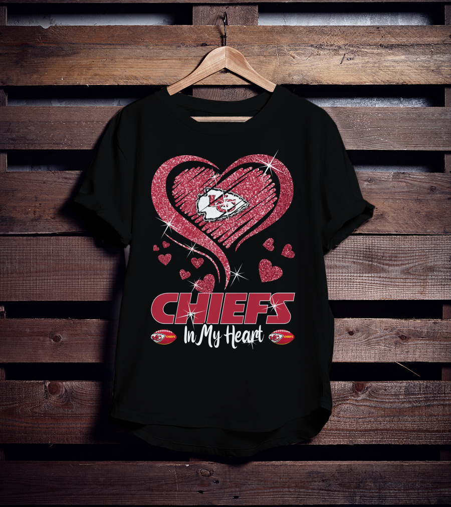 Kansas City Chiefs Love Glitter Heart Sparkle T-Shirt