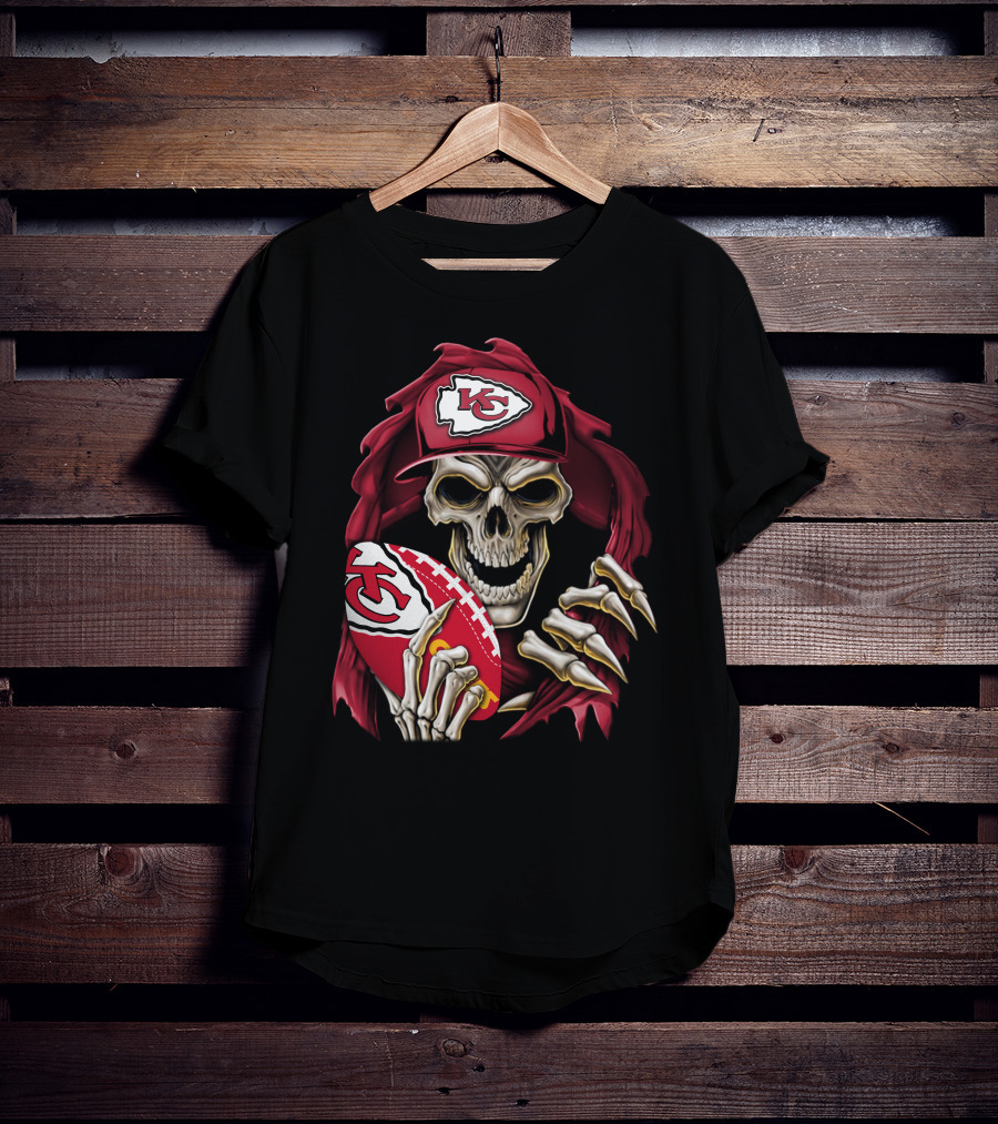 Skullbong Kansas City Chiefs Skeleton Holding Football With KC T-Shirt