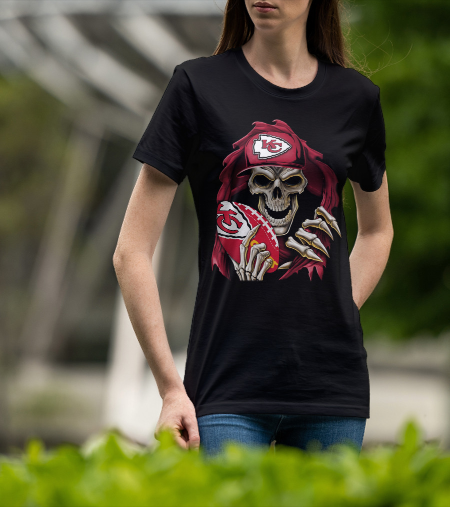 Skullbong Kansas City Chiefs Skeleton Holding Football With KC T-Shirt
