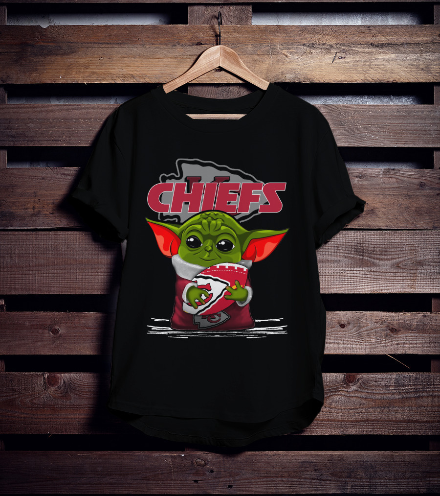 Kansas City Chiefs Yoda Holding Football Chiefs T-Shirt
