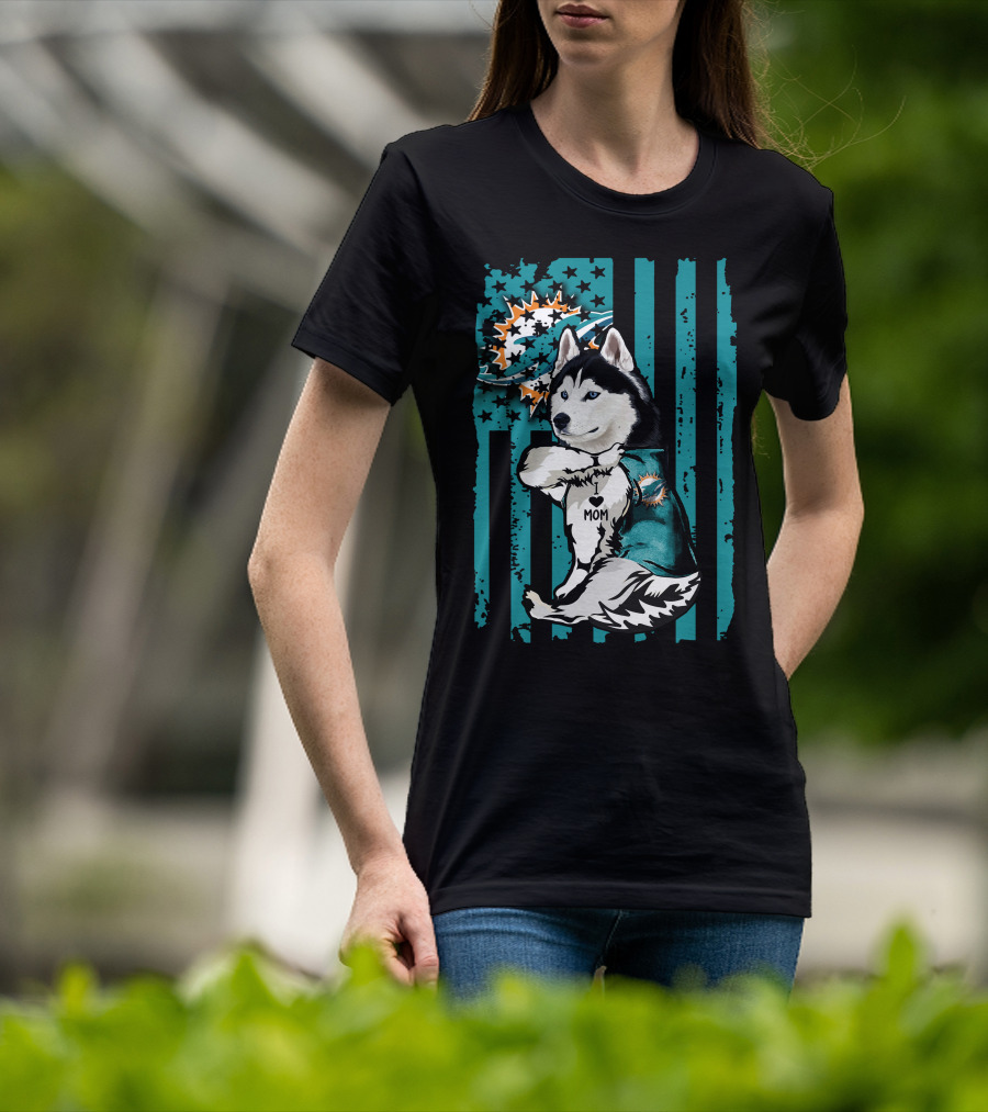 Siberian Husky Miami Dolphins Heart Mom Football Fan Flag T-Shirt