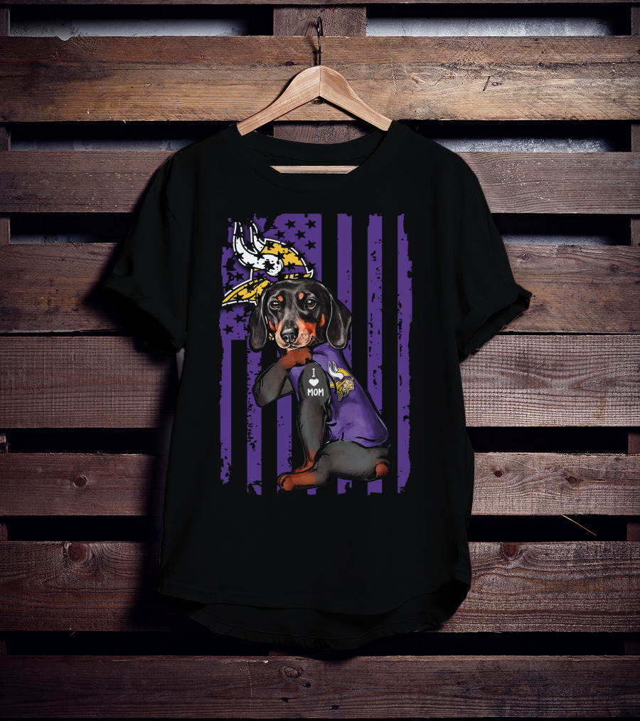 Dachshund I Love Mom Minnesota Vikings Purple Flag T-Shirt