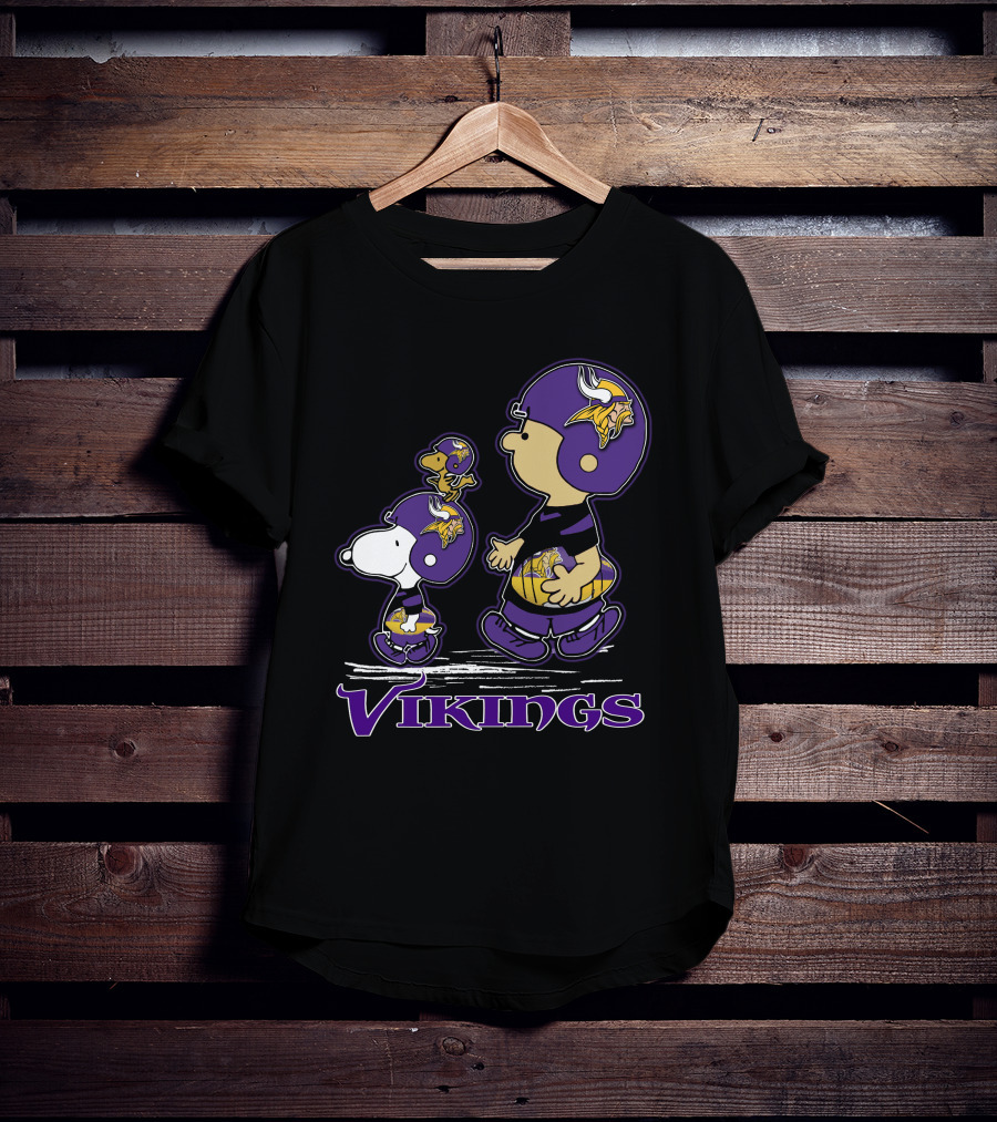 Snpfootball Minnesota Vikings Peanuts Characters Vikings Helmets T-Shirt