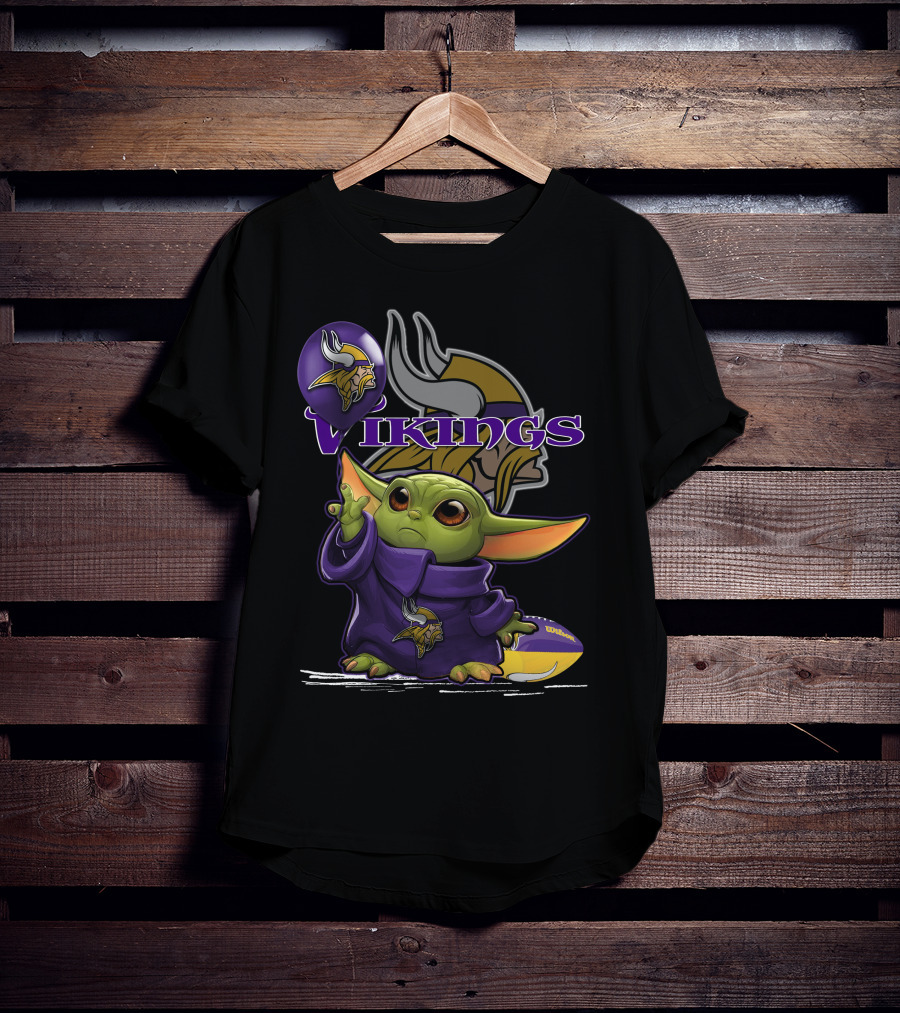 Yoda Holding Minnesota Vikings Football Helmet With Team T-Shirt