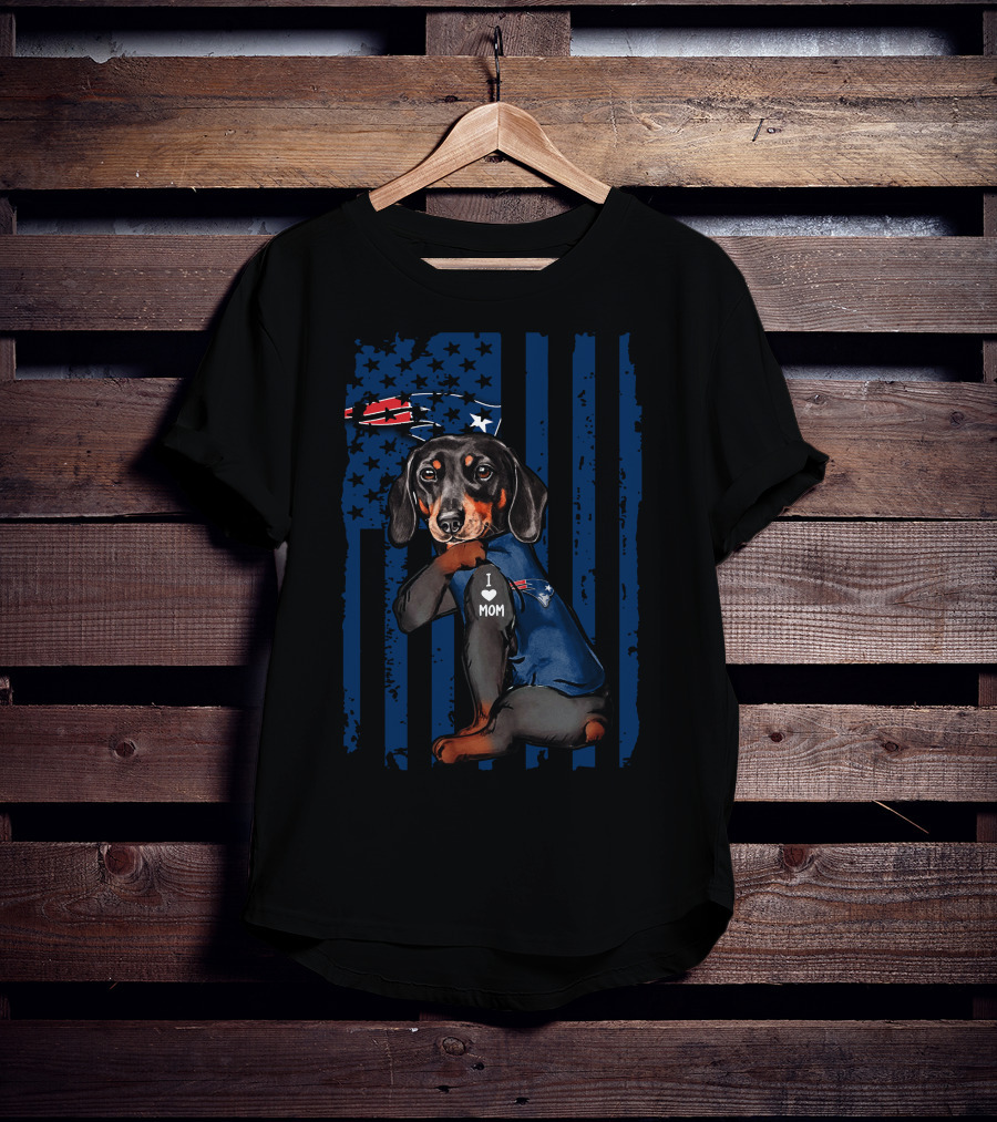 Dachshund New England Patriots I Love Mom T-Shirt