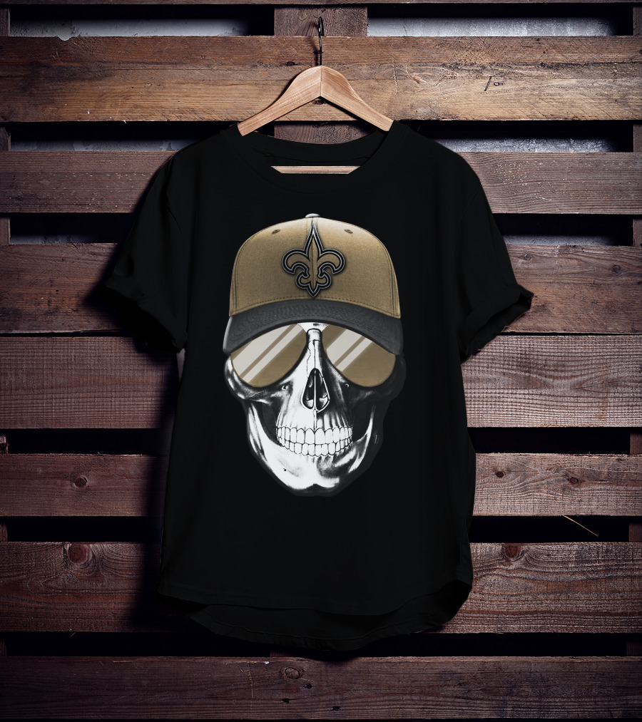 Skull V7 New Orleans Saints Fleur-de-Lis Hat And Sunglasses T-Shirt