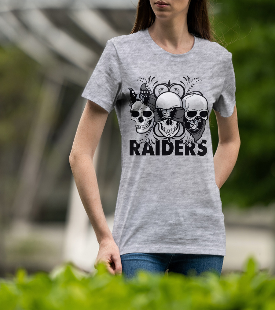 3 Skull Raiders T-Shirt