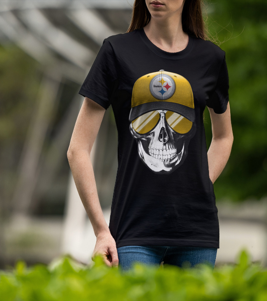 Skull V7 Pittsburgh Steelers Yellow Cap And Sunglasses T-Shirt