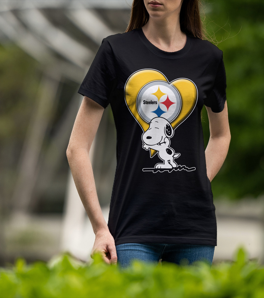 Snoopy Hugging Heart Steelers Logo Pittsburgh Steelers Fan Gear T-Shirt