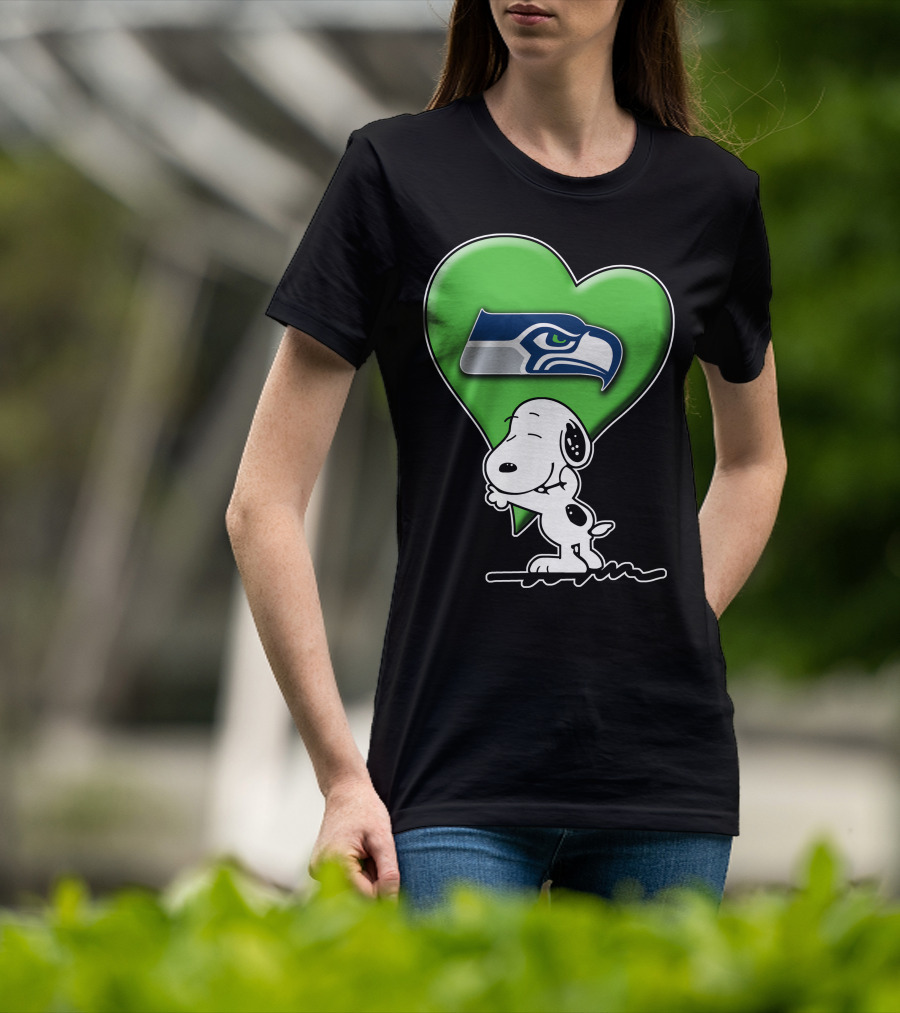 Snoopy Heart Seattle Seahawks Fan T-Shirt