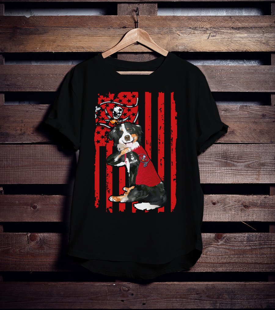 Border Collie In I Love Mom Shirt With Tampa Bay Buccaneers Flag T-Shirt