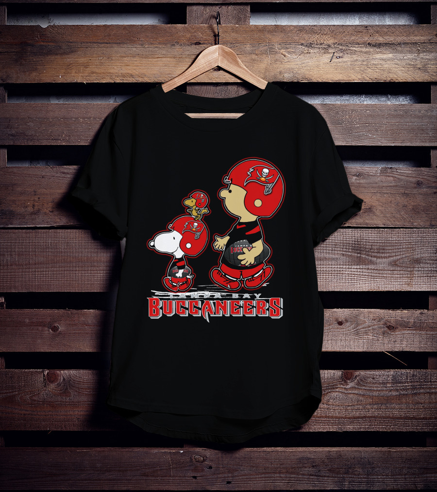 Tampa Bay Buccaneers Snpfootball Peanuts Characters T-Shirt