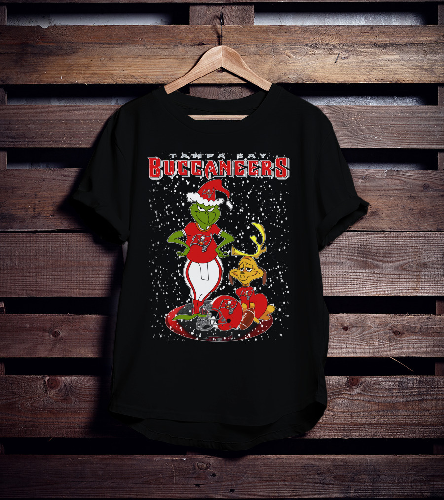 Grinchxmas Tampa Bay Buccaneers Santa Hat Christmas Football Snow T-Shirt