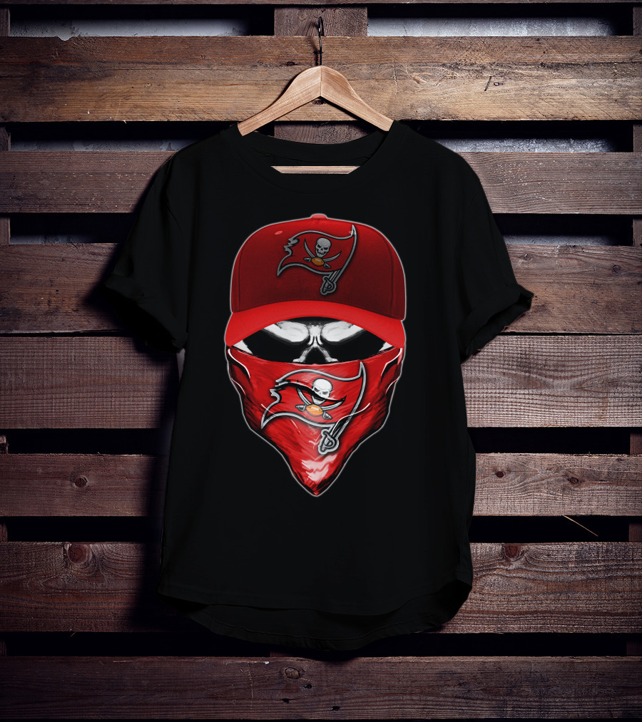 Tampa Bay Buccaneers Skull V6 Hat And Bandana T-Shirt