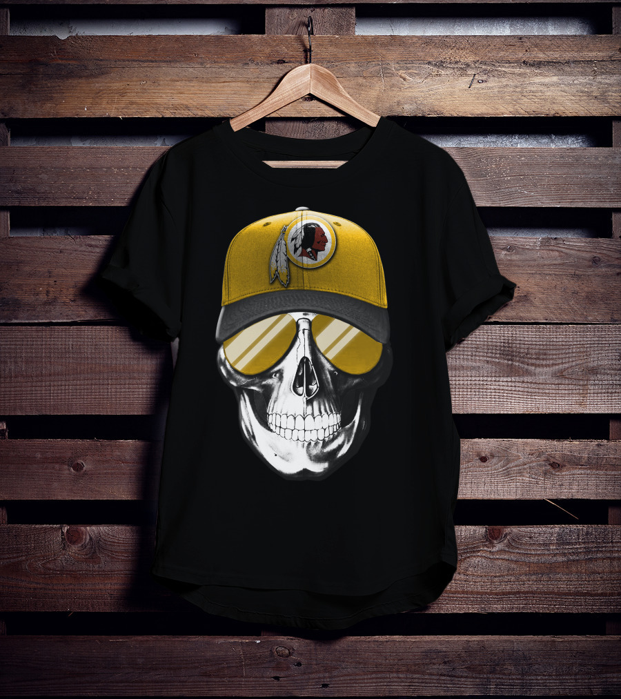 Skull V7 Washington Redskins Hat And Sunglasses T-Shirt