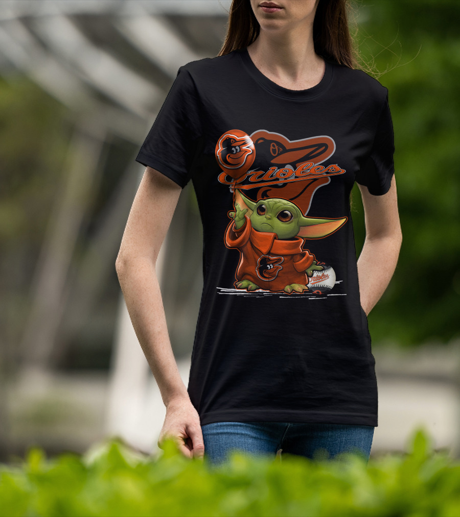 Yoda Holding Baltimore Orioles Balloon With Logo And Baseball T-Shirt