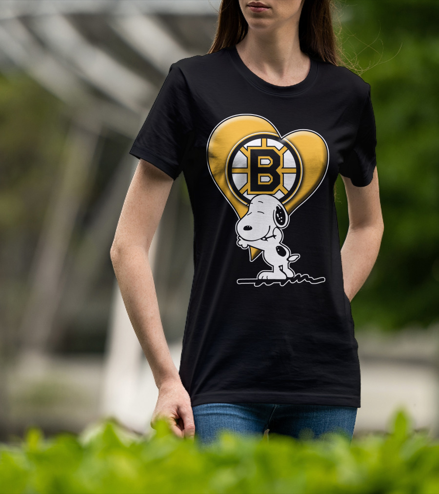 Snoopy Heart Boston Bruins Logo Hug T-Shirt