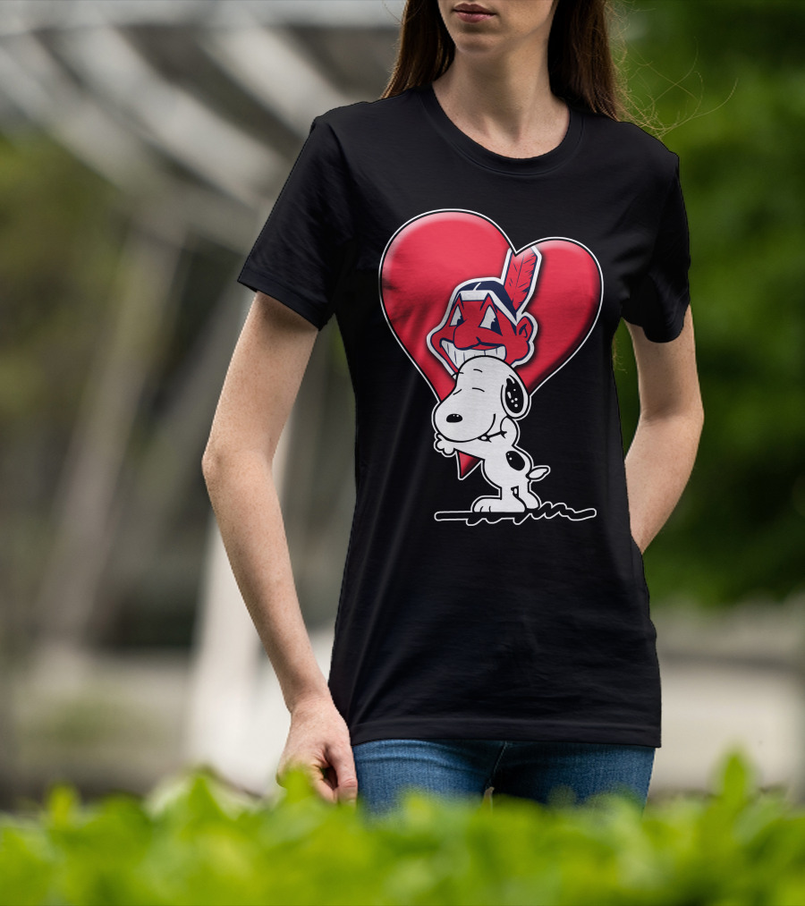 Snoopy Hugging Cleveland Indians Logo Heart T-Shirt