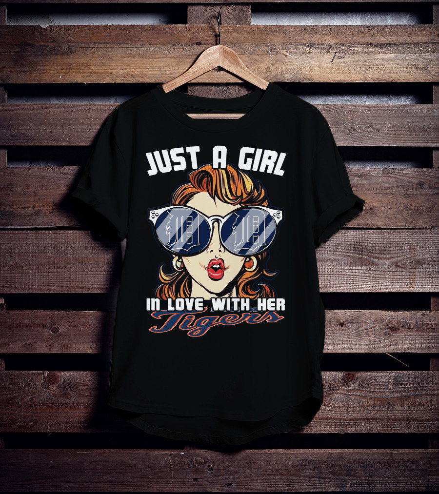 Just A Girl In Love With Her Detroit Tigers T-Shirt
