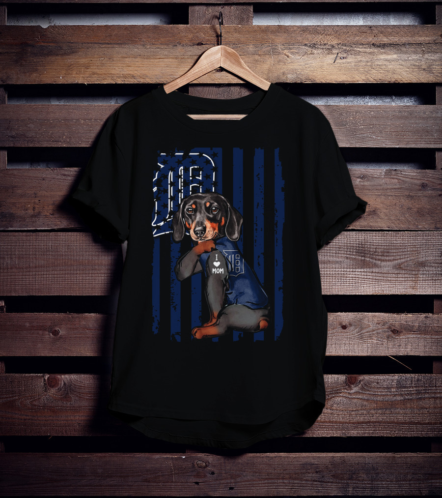 Dachshund I Love Mom Detroit Tigers Stripes T-Shirt
