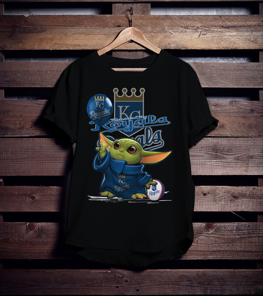 Yoda Kansas City Royals Holding KC Ball And Balloon T-Shirt