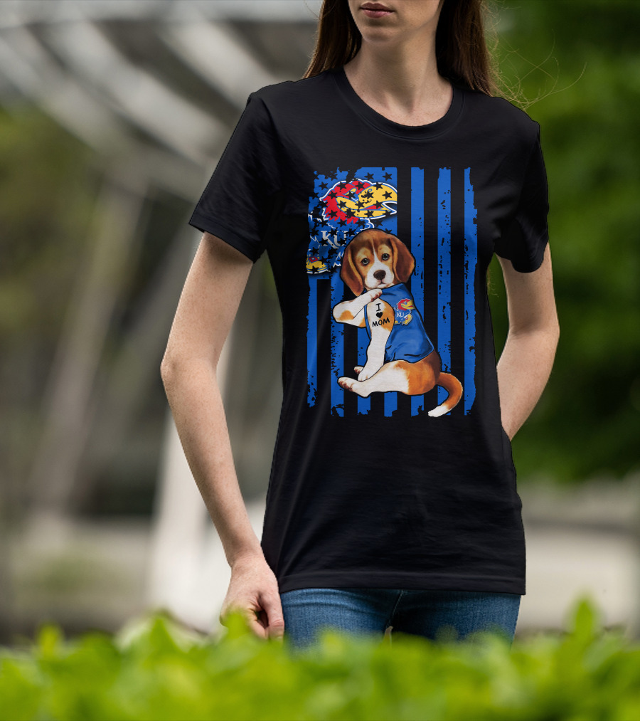 I Love Mom Beagle Wearing Kansas Jayhawks Logo Blue Flag Background T-Shirt