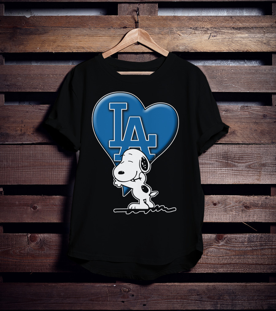 Snoopy Hugging La Dodgers Heart Snp V1 Los Angeles Dodgers T-Shirt