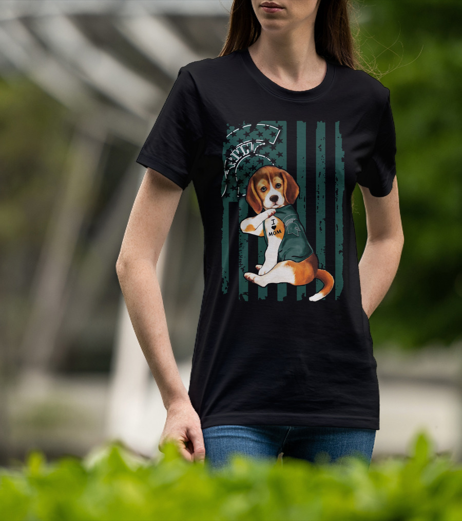 Beagle I Love Mom Michigan State Spartans Fan Support With Mascot And Helmet T-Shirt