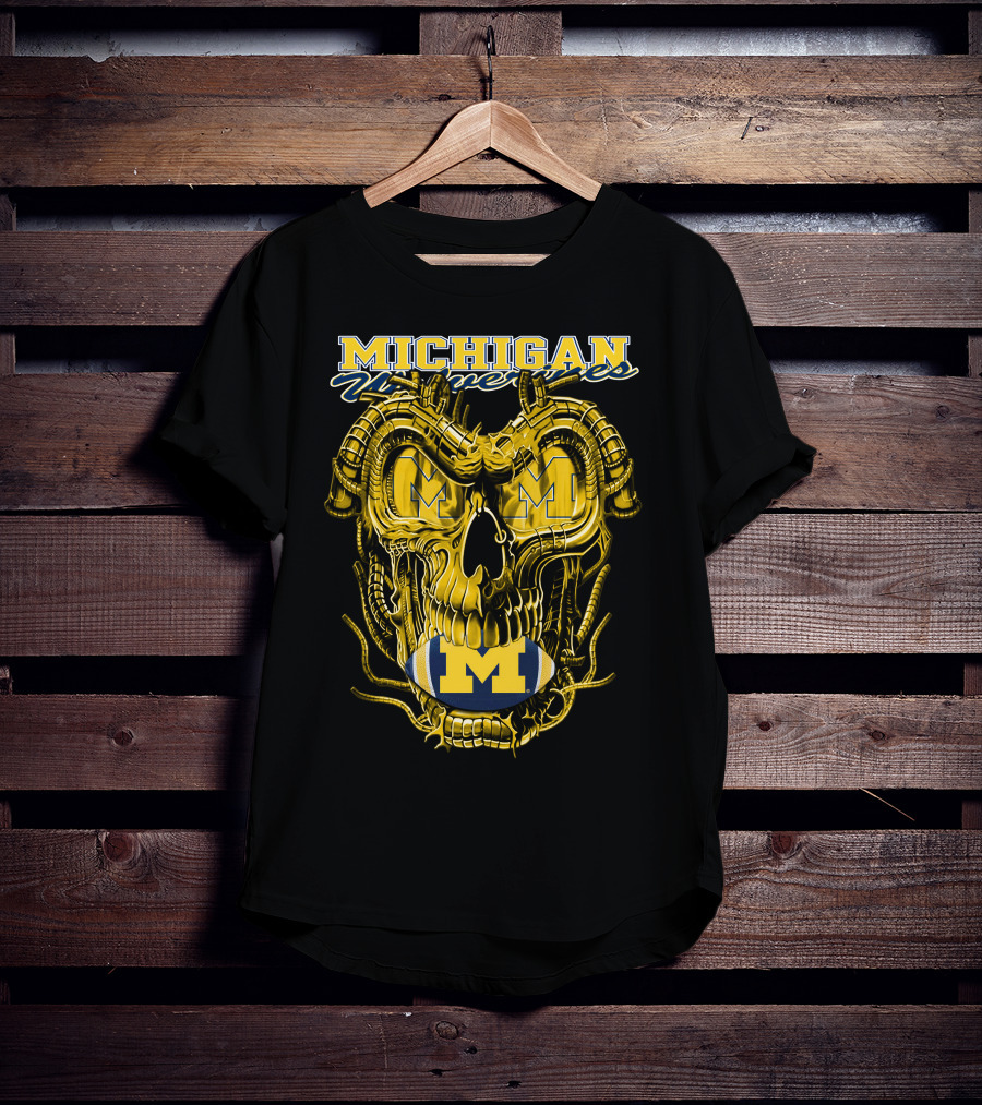 Dragonskull Michigan Wolverines M Football Skull T-Shirt