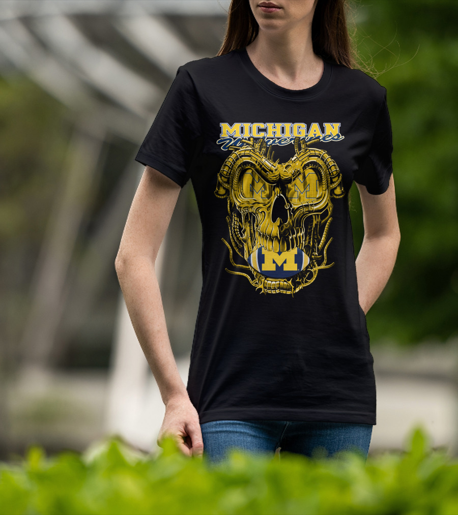 Dragonskull Michigan Wolverines M Football Skull T-Shirt