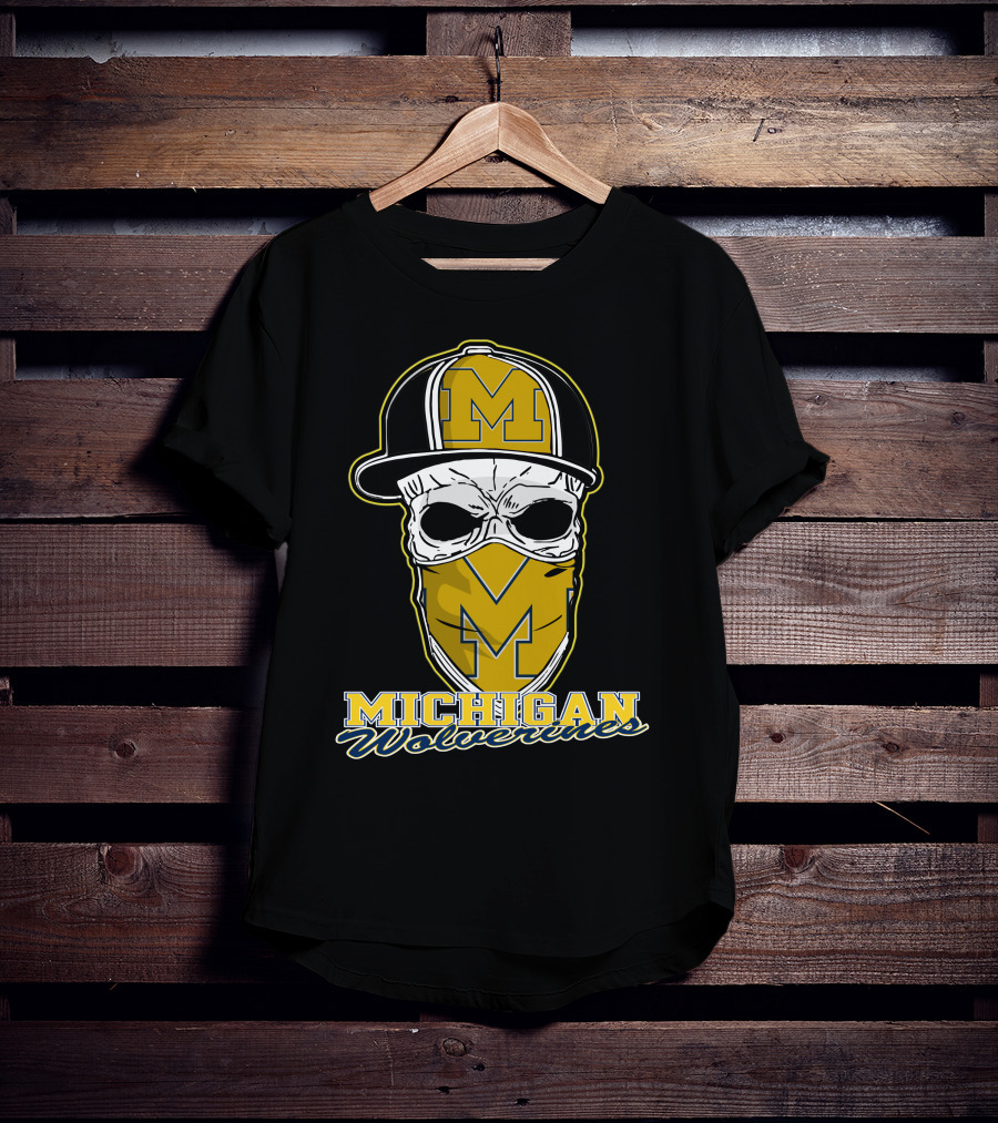 Michigan Wolverines Skull Hat M T-Shirt
