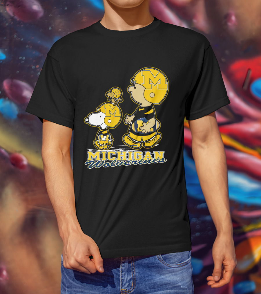 Snpfootball Michigan Wolverines Peanuts Characters Charlie Brown Snoopy Woodstock T-Shirt