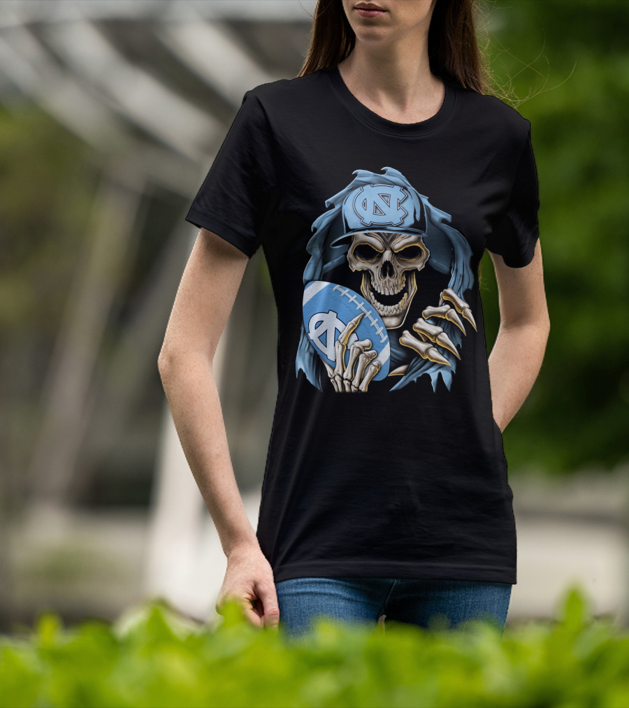 Skullbong North Carolina Tar Heels Skeleton Football Fan With Cap And Ball T-Shirt