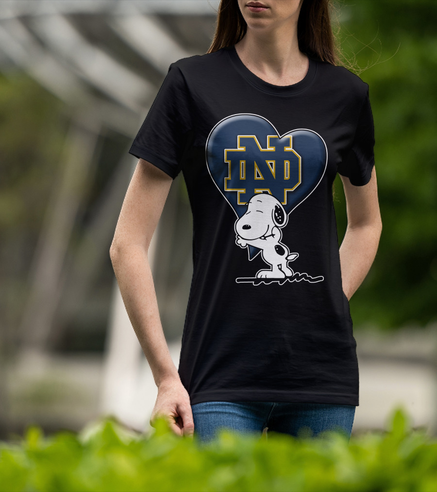 Snoopy Heart Hug Notre Dame Fighting Irish Nd T-Shirt
