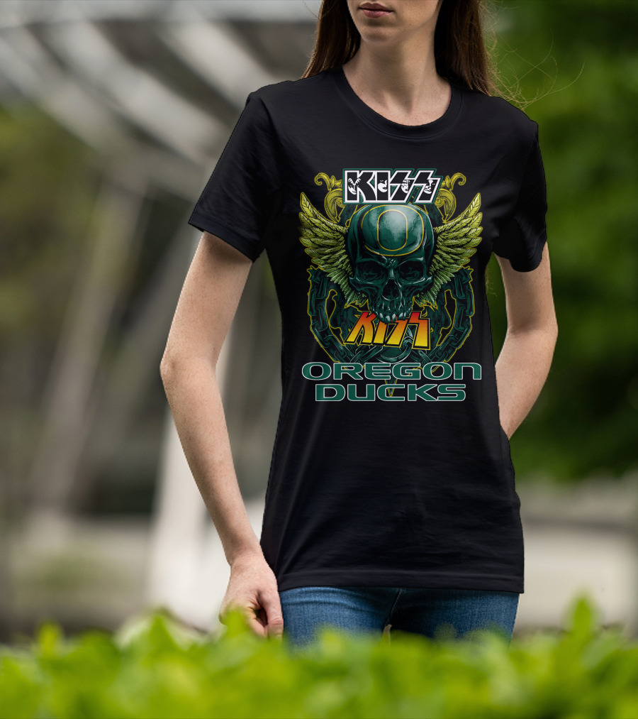 Kiss Oregon Ducks Skull Helmet Wings T-Shirt