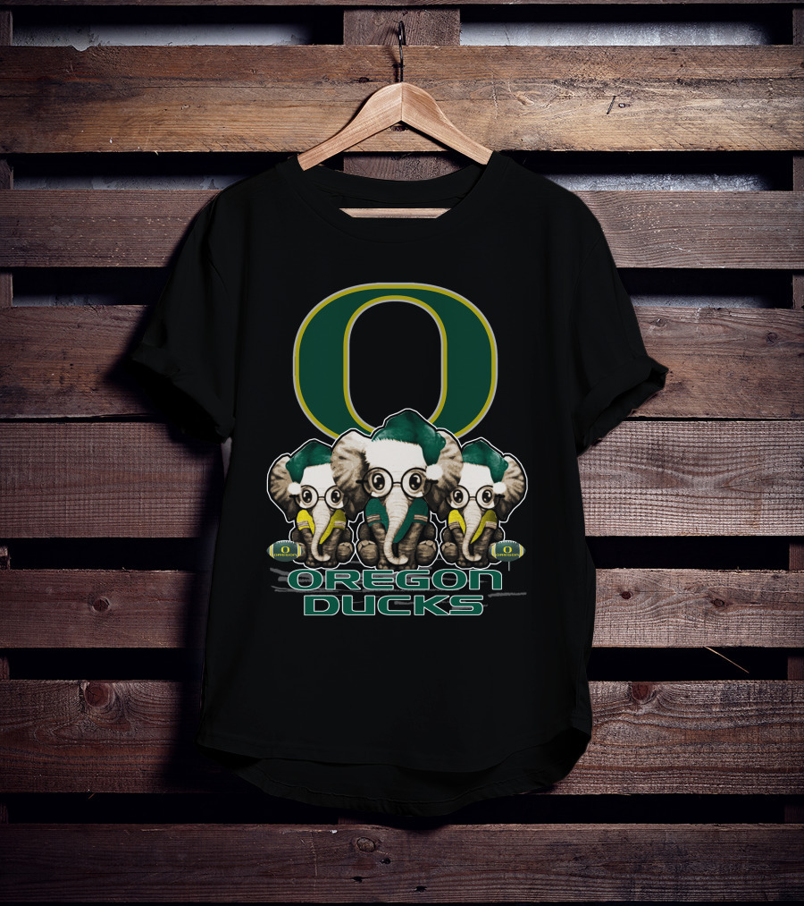 Oregon Ducks Elephant Trio Christmas T-Shirt