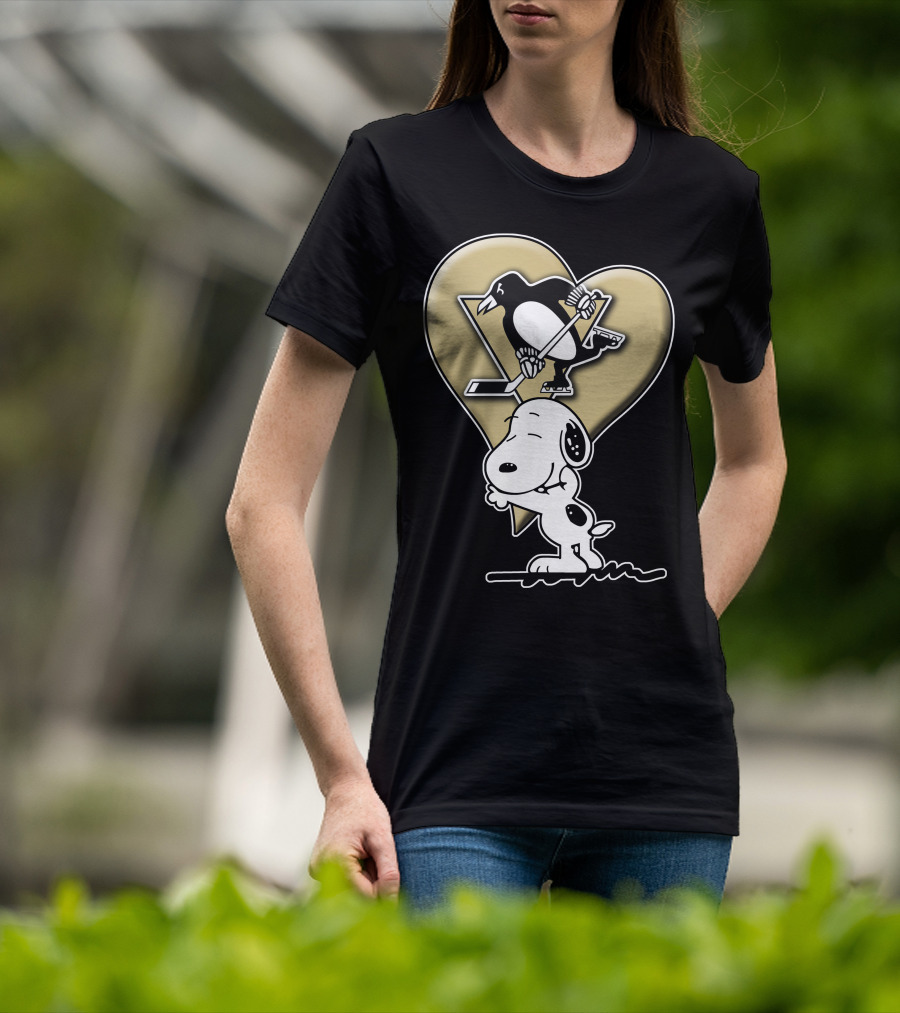 Snoopy Heart Hockey Pittsburgh Penguins Snp T-Shirt