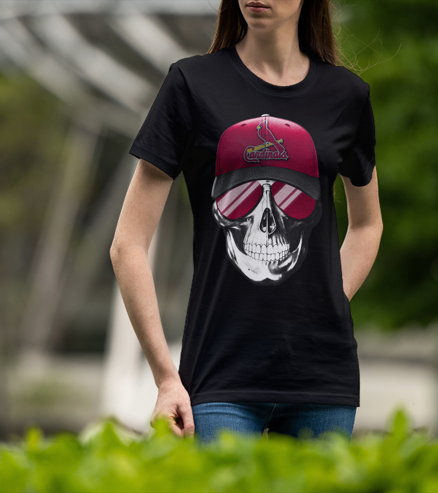 Skull With St. Louis Cardinals Cap And Sunglasses T-Shirt