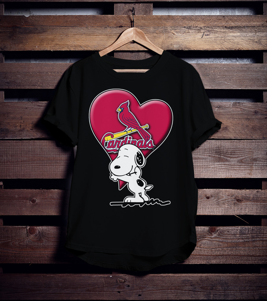 Snp V1 St. Louis Cardinals Heart With Snoopy Hugging T-Shirt