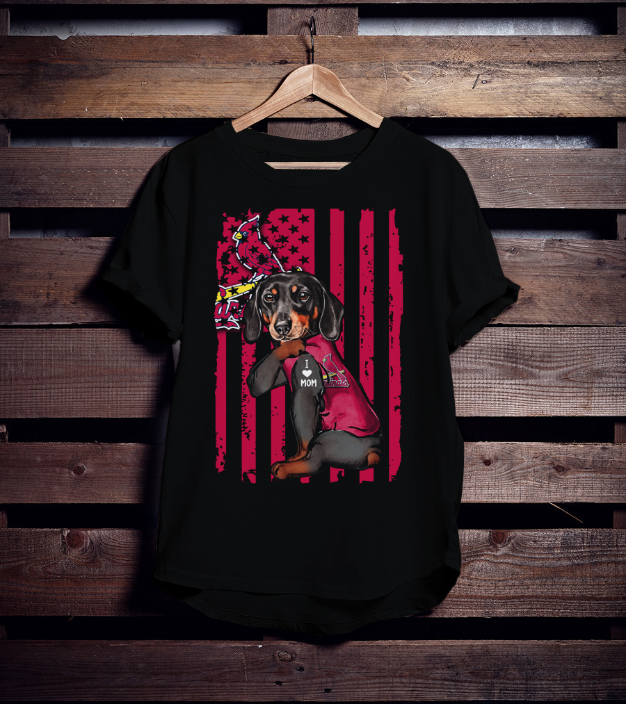 Dachshund St. Louis Cardinals I Love Mom T-Shirt