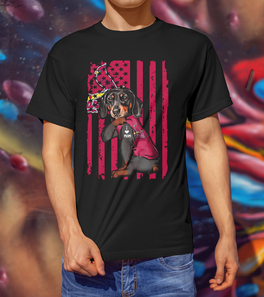 Dachshund St. Louis Cardinals I Love Mom T-Shirt