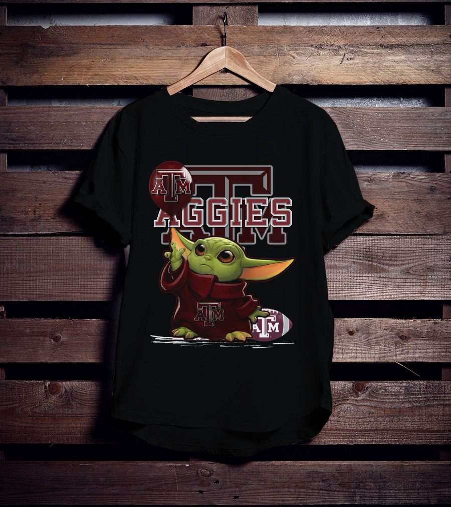 Yoda Holding Texas A&M Aggies Logo Balloon With Aggies Football T-Shirt