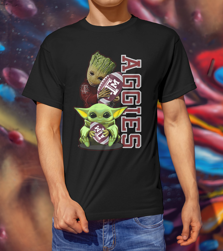 Grzd Texas A&M Aggies Groot And Baby Yoda Holding Football T-Shirt