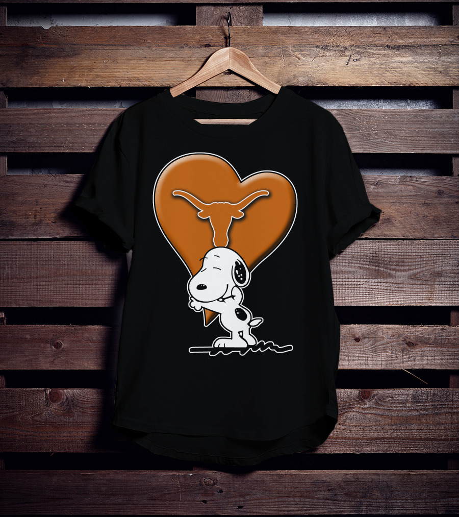 Snoopy Love Texas Longhorns Heart Snoopy Hug T-Shirt