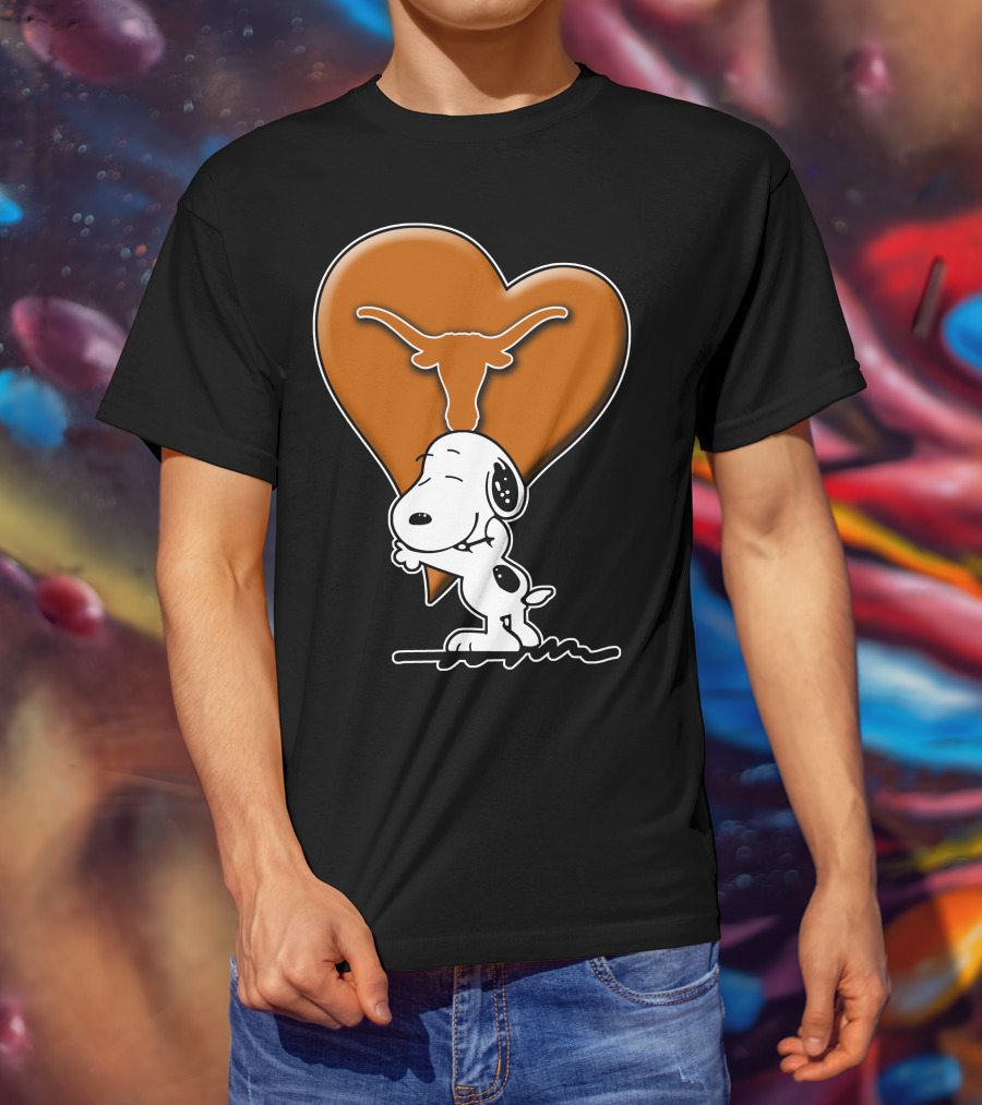 Snoopy Love Texas Longhorns Heart Snoopy Hug T-Shirt
