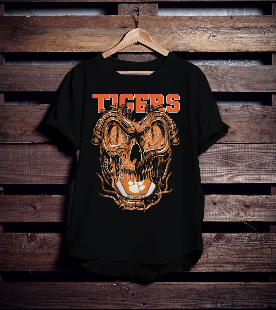 Clemson Tigers Mechanical Dragonskull With Football Elements T-Shirt