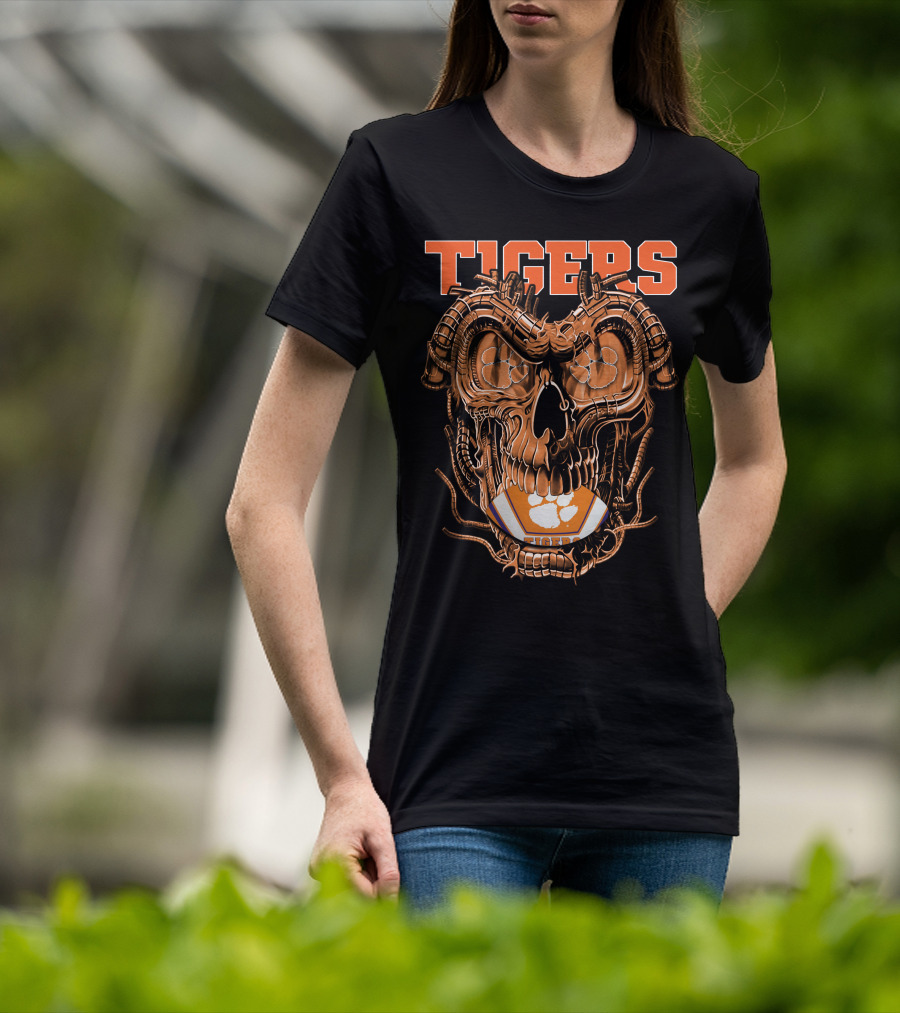 Clemson Tigers Mechanical Dragonskull With Football Elements T-Shirt