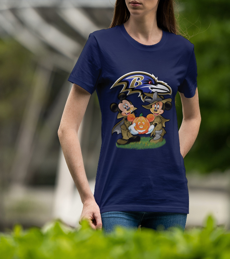 Baltimore Ravens Mickey And Minnie Halloween Pumpkin Ravens T-Shirt