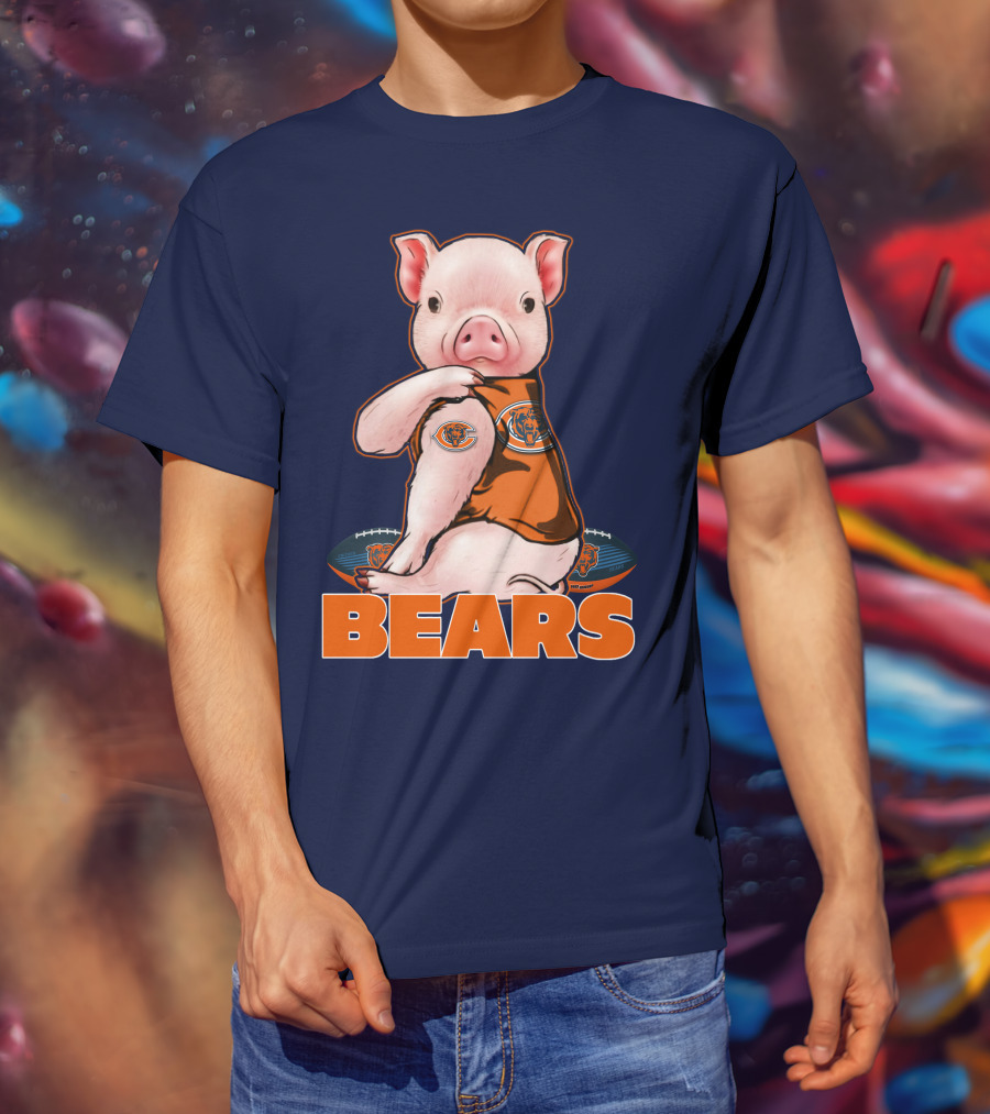 Pig In Chicago Bears Jersey With Football And Logo BEARS T-Shirt